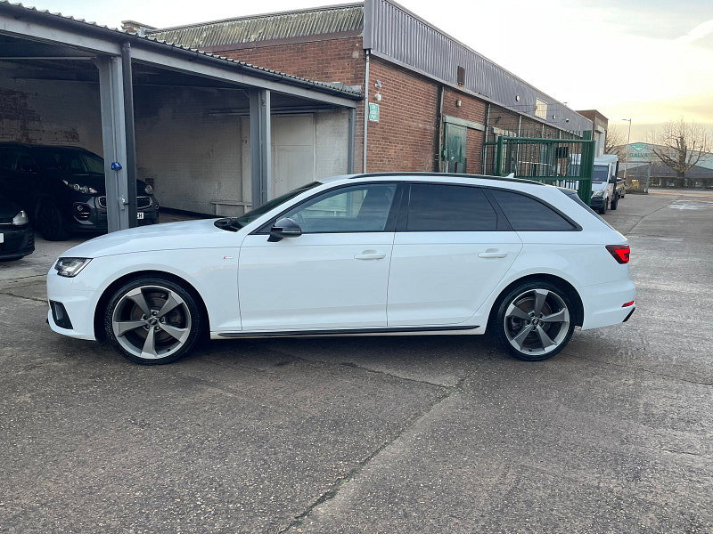 Audi A4 Avant 2.0 TFSI 35 Black Edition Estate 5dr Petrol Manual Euro 6 (s/s) (150 ps) 5dr Manual 2026