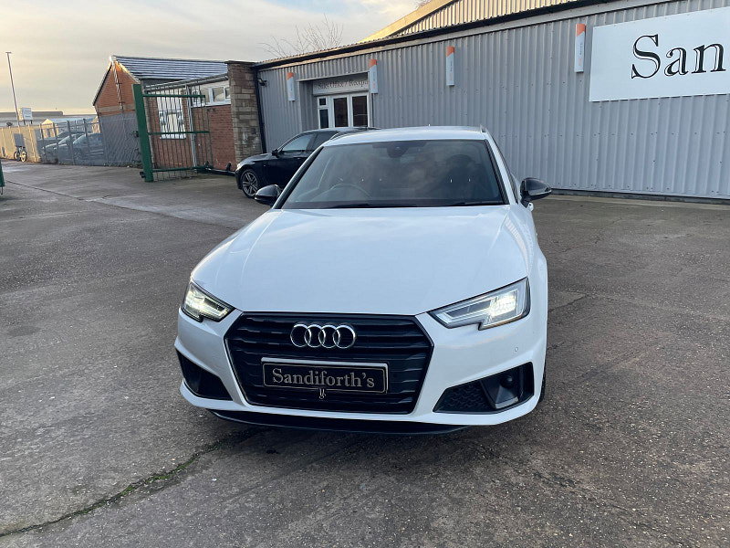 Audi A4 Avant 2.0 TFSI 35 Black Edition Estate 5dr Petrol Manual Euro 6 (s/s) (150 ps) 5dr Manual 2026