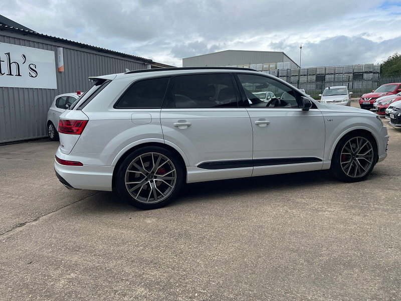 Audi SQ7 4.0 TDI V8 SUV 5dr Diesel Tiptronic quattro Euro 6 (s/s) (435 ps) 5dr Automatic 2026