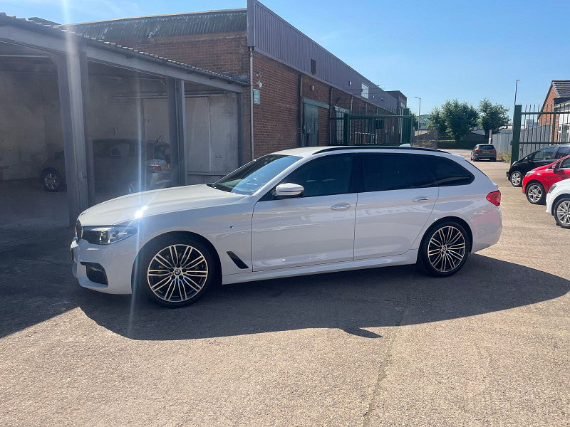 BMW 5 Series 2.0 520d M Sport Touring 5dr Diesel Auto Euro 6 (s/s) (190 ps) 1 Owner, Main Dealers Serviced 5dr Automatic 2026