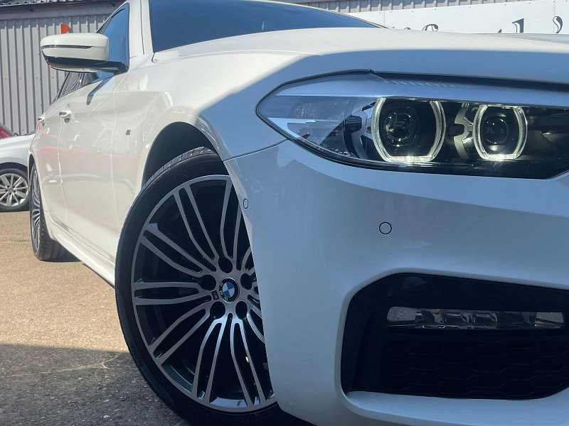BMW 5 Series 2.0 520d M Sport Touring 5dr Diesel Auto Euro 6 (s/s) (190 ps) 1 Owner, Main Dealers Serviced 5dr Automatic 2026