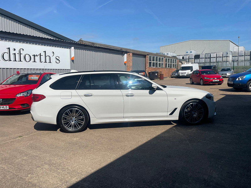 BMW 5 Series 2.0 520d M Sport Touring 5dr Diesel Auto Euro 6 (s/s) (190 ps) 1 Owner, Main Dealers Serviced 5dr Automatic 2026