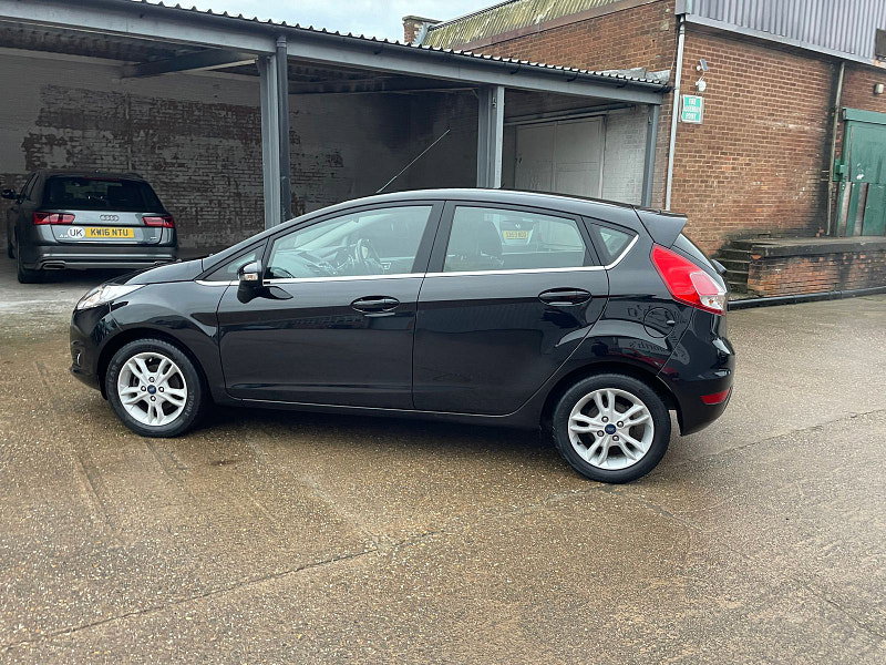 Ford Fiesta 1.25 Zetec Hatchback 5dr Petrol Manual Euro 6 (82 ps) 5dr Manual 2026