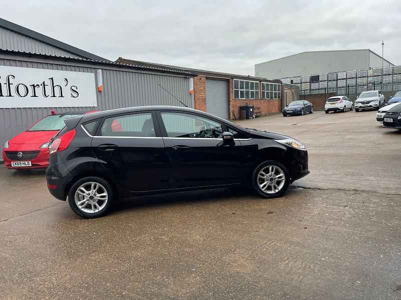 Ford Fiesta 1.25 Zetec Hatchback 5dr Petrol Manual Euro 6 (82 ps) 5dr Manual 2026