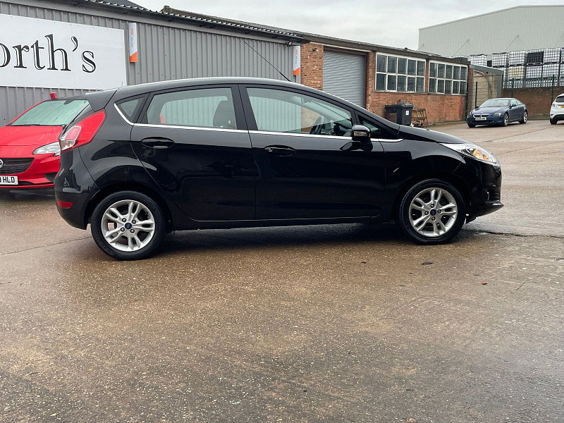 Ford Fiesta 1.25 Zetec Hatchback 5dr Petrol Manual Euro 6 (82 ps) 5dr Manual 2026