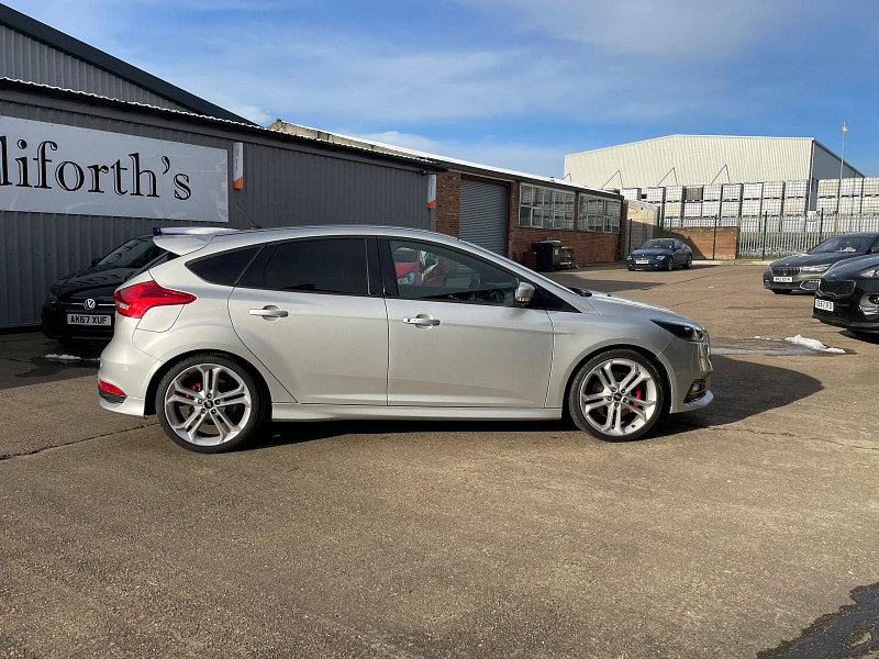 Ford Focus 2.0 TDCi ST-3 Hatchback 5dr Diesel Manual Euro 6 (s/s) (185 ps) 5dr Manual 2026