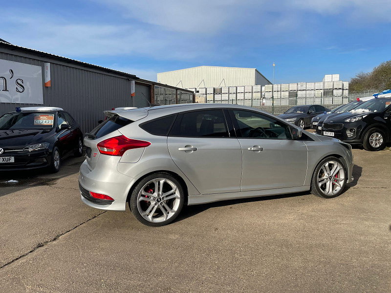 Ford Focus 2.0 TDCi ST-3 Hatchback 5dr Diesel Manual Euro 6 (s/s) (185 ps) 5dr Manual 2026