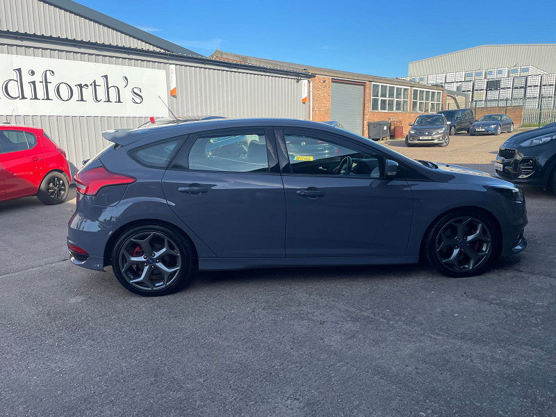 Ford Focus 2.0 TDCi ST-3 Hatchback 5dr Diesel Manual Euro 6 (s/s) (185 ps) Sat Nav, Leather 5dr Manual 2026