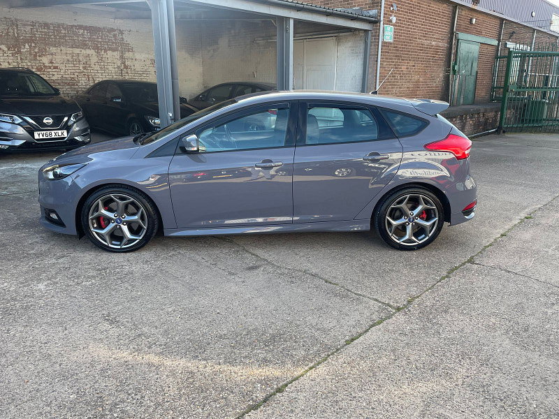 Ford Focus 2.0 TDCi ST-3 Hatchback 5dr Diesel Manual Euro 6 (s/s) (185 ps) Sat Nav, Leather 5dr Manual 2026