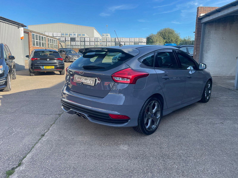 Ford Focus 2.0 TDCi ST-3 Hatchback 5dr Diesel Manual Euro 6 (s/s) (185 ps) Sat Nav, Leather 5dr Manual 2026
