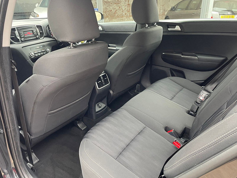 Kia Sportage 1.6 GDi 1 SUV 5dr Petrol Manual Euro 6 (s/s) (130 bhp) 1 Former Keeper From New, 5dr Manual 2026
