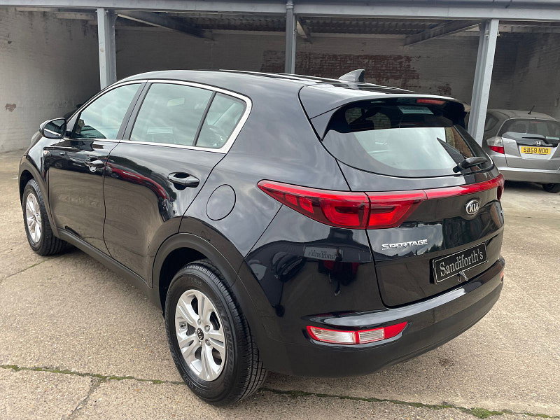 Kia Sportage 1.6 GDi 1 SUV 5dr Petrol Manual Euro 6 (s/s) (130 bhp) 1 Former Keeper From New, 5dr Manual 2026