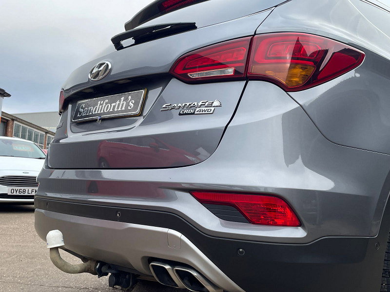 Hyundai Santa Fe 2.2 CRDi Blue Drive Premium SE SUV 5dr Diesel Auto 4WD Euro 6 (s/s) (7 Seat) (200 ps) 1 owner From New, 8 Services 5dr Automatic 2026