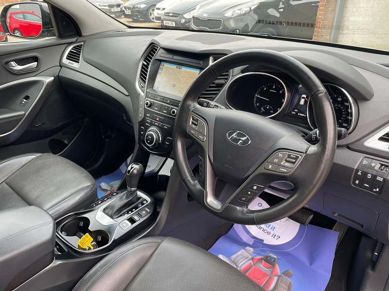 Hyundai Santa Fe 2.2 CRDi Blue Drive Premium SE SUV 5dr Diesel Auto 4WD Euro 6 (s/s) (7 Seat) (200 ps) 1 owner From New, 8 Services 5dr Automatic 2026