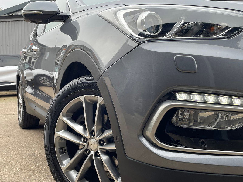 Hyundai Santa Fe 2.2 CRDi Blue Drive Premium SE SUV 5dr Diesel Auto 4WD Euro 6 (s/s) (7 Seat) (200 ps) 1 owner From New, 8 Services 5dr Automatic 2026