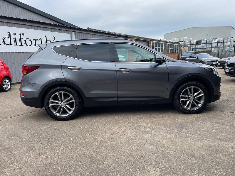 Hyundai Santa Fe 2.2 CRDi Blue Drive Premium SE SUV 5dr Diesel Auto 4WD Euro 6 (s/s) (7 Seat) (200 ps) 1 owner From New, 8 Services 5dr Automatic 2026