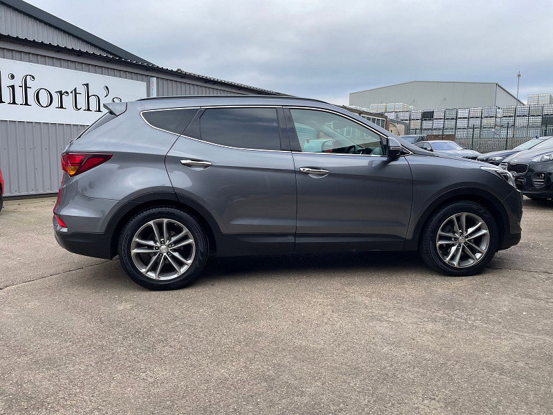 Hyundai Santa Fe 2.2 CRDi Blue Drive Premium SE SUV 5dr Diesel Auto 4WD Euro 6 (s/s) (7 Seat) (200 ps) 1 owner From New, 8 Services 5dr Automatic 2026