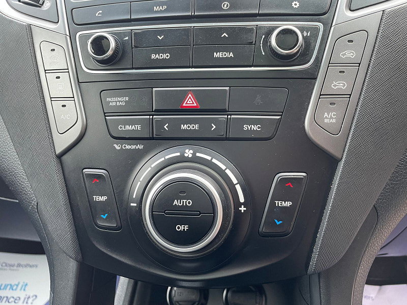 Hyundai Santa Fe 2.2 CRDi Blue Drive Premium SE SUV 5dr Diesel Auto 4WD Euro 6 (s/s) (7 Seat) (200 ps) 1 owner From New, 8 Services 5dr Automatic 2026