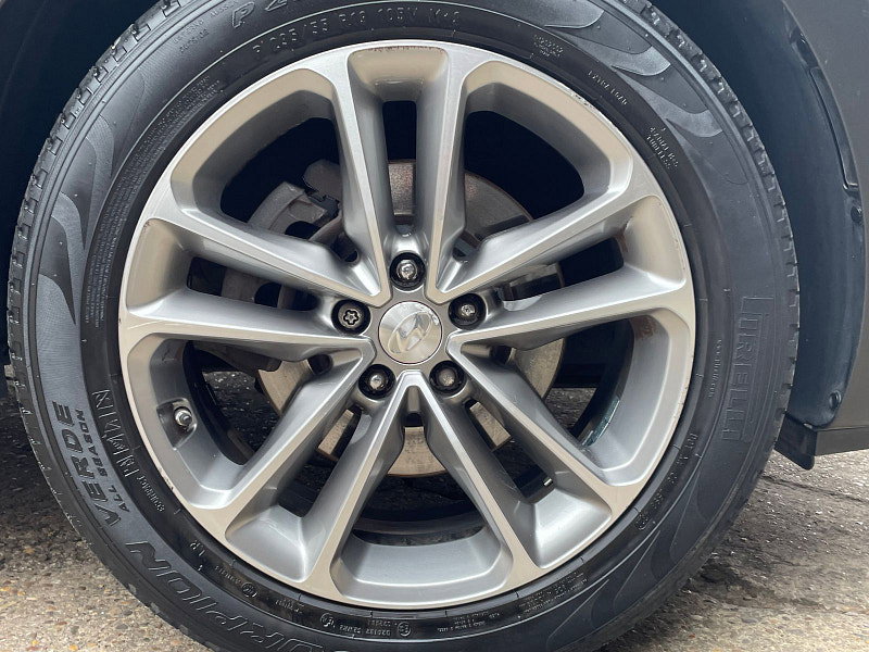 Hyundai Santa Fe 2.2 CRDi Blue Drive Premium SE SUV 5dr Diesel Auto 4WD Euro 6 (s/s) (7 Seat) (200 ps) 1 owner From New, 8 Services 5dr Automatic 2026
