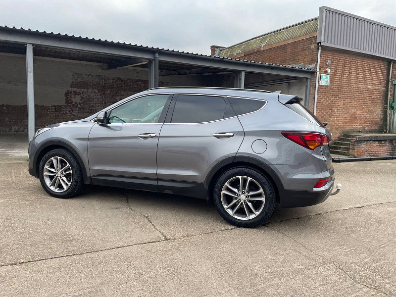 Hyundai Santa Fe 2.2 CRDi Blue Drive Premium SE SUV 5dr Diesel Auto 4WD Euro 6 (s/s) (7 Seat) (200 ps) 1 owner From New, 8 Services 5dr Automatic 2026