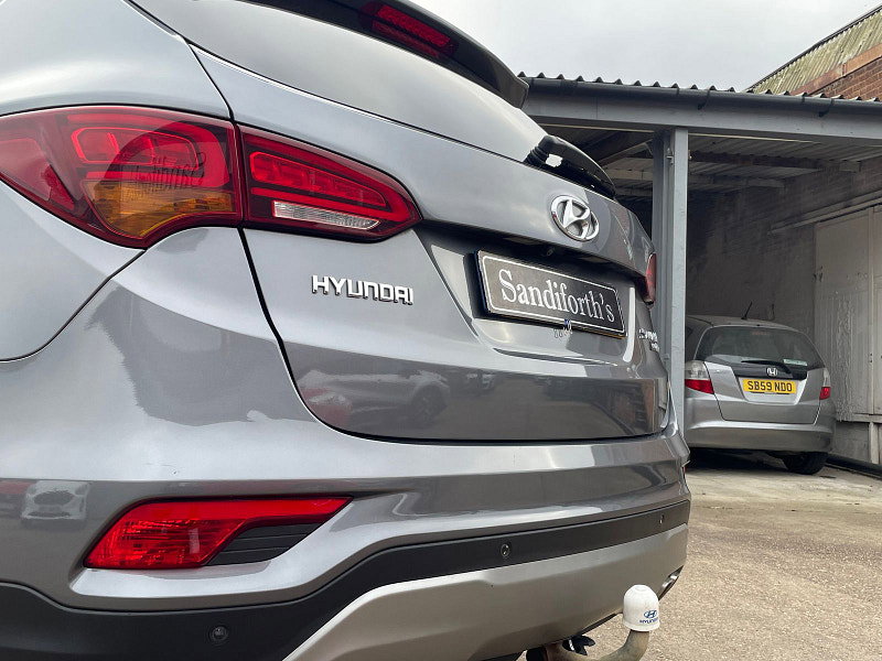 Hyundai Santa Fe 2.2 CRDi Blue Drive Premium SE SUV 5dr Diesel Auto 4WD Euro 6 (s/s) (7 Seat) (200 ps) 1 owner From New, 8 Services 5dr Automatic 2026