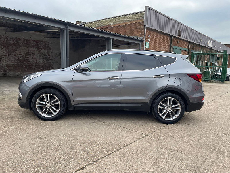 Hyundai Santa Fe 2.2 CRDi Blue Drive Premium SE SUV 5dr Diesel Auto 4WD Euro 6 (s/s) (7 Seat) (200 ps) 1 owner From New, 8 Services 5dr Automatic 2026