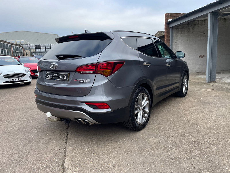 Hyundai Santa Fe 2.2 CRDi Blue Drive Premium SE SUV 5dr Diesel Auto 4WD Euro 6 (s/s) (7 Seat) (200 ps) 1 owner From New, 8 Services 5dr Automatic 2026