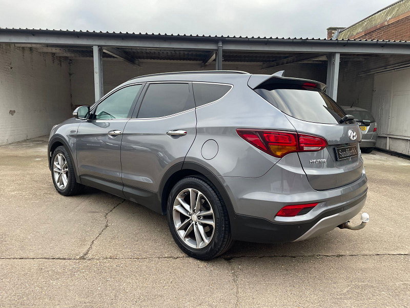 Hyundai Santa Fe 2.2 CRDi Blue Drive Premium SE SUV 5dr Diesel Auto 4WD Euro 6 (s/s) (7 Seat) (200 ps) 1 owner From New, 8 Services 5dr Automatic 2026