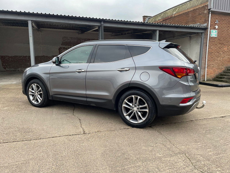 Hyundai Santa Fe 2.2 CRDi Blue Drive Premium SE SUV 5dr Diesel Auto 4WD Euro 6 (s/s) (7 Seat) (200 ps) 1 owner From New, 8 Services 5dr Automatic 2026