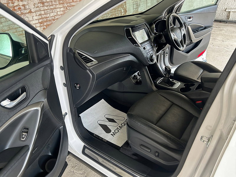 Hyundai Santa Fe 2.2 CRDi Blue Drive Premium SE SUV 5dr Diesel Manual 4WD Euro 6 (s/s) (7 Seat) (200 ps) 5dr Manual 2026