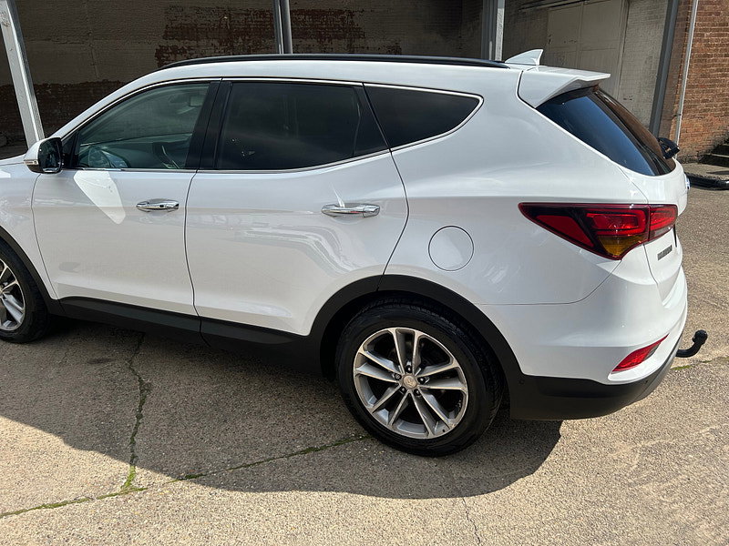 Hyundai Santa Fe 2.2 CRDi Blue Drive Premium SE SUV 5dr Diesel Manual 4WD Euro 6 (s/s) (7 Seat) (200 ps) 5dr Manual 2026