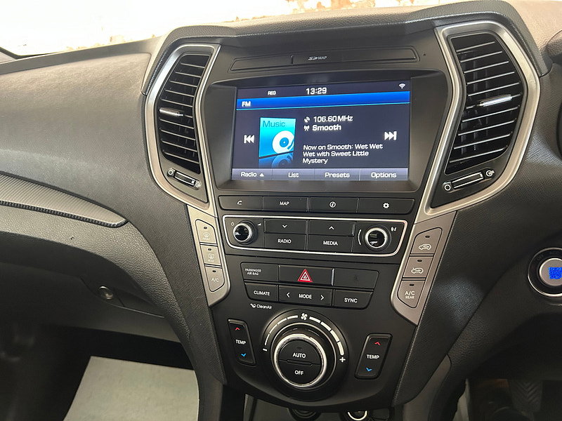 Hyundai Santa Fe 2.2 CRDi Blue Drive Premium SE SUV 5dr Diesel Manual 4WD Euro 6 (s/s) (7 Seat) (200 ps) 5dr Manual 2026