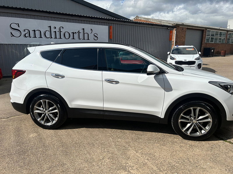 Hyundai Santa Fe 2.2 CRDi Blue Drive Premium SE SUV 5dr Diesel Manual 4WD Euro 6 (s/s) (7 Seat) (200 ps) 5dr Manual 2026