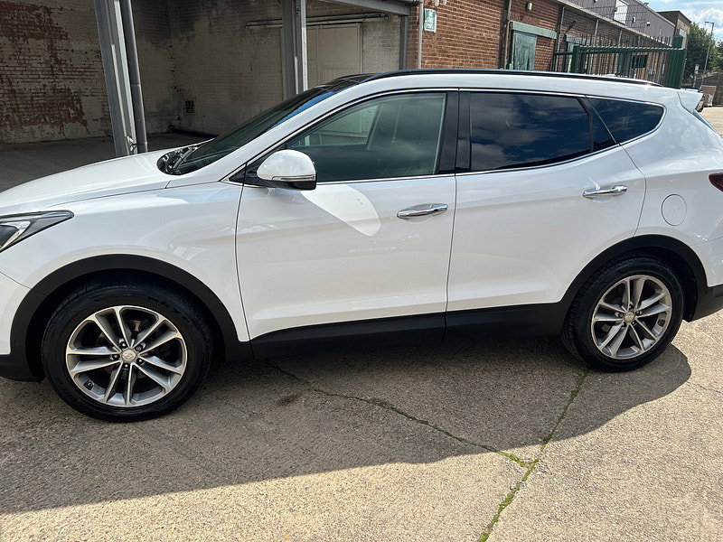 Hyundai Santa Fe 2.2 CRDi Blue Drive Premium SE SUV 5dr Diesel Manual 4WD Euro 6 (s/s) (7 Seat) (200 ps) 5dr Manual 2026