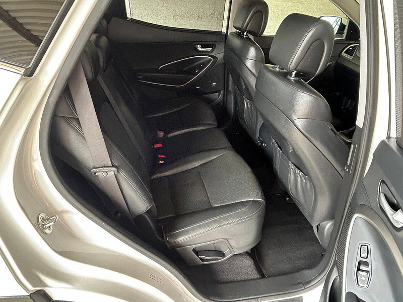 Hyundai Santa Fe 2.2 CRDi Blue Drive Premium SE SUV 5dr Diesel Manual 4WD Euro 6 (s/s) (7 Seat) (200 ps) 5dr Manual 2026