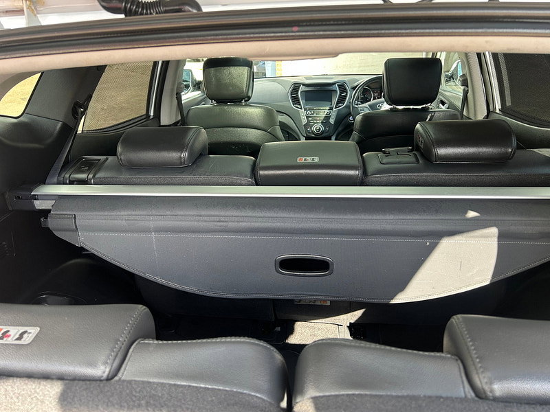 Hyundai Santa Fe 2.2 CRDi Blue Drive Premium SE SUV 5dr Diesel Manual 4WD Euro 6 (s/s) (7 Seat) (200 ps) 5dr Manual 2026