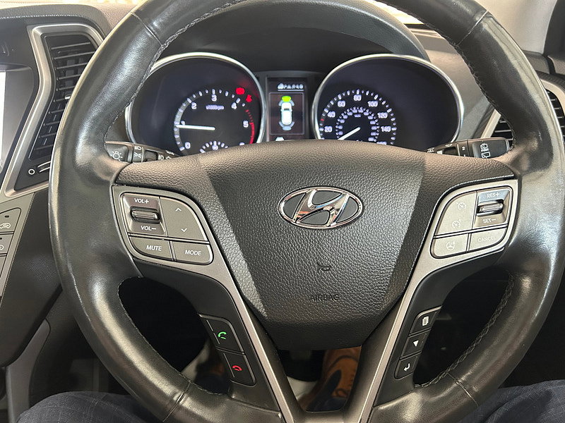Hyundai Santa Fe 2.2 CRDi Blue Drive Premium SE SUV 5dr Diesel Manual 4WD Euro 6 (s/s) (7 Seat) (200 ps) 5dr Manual 2026