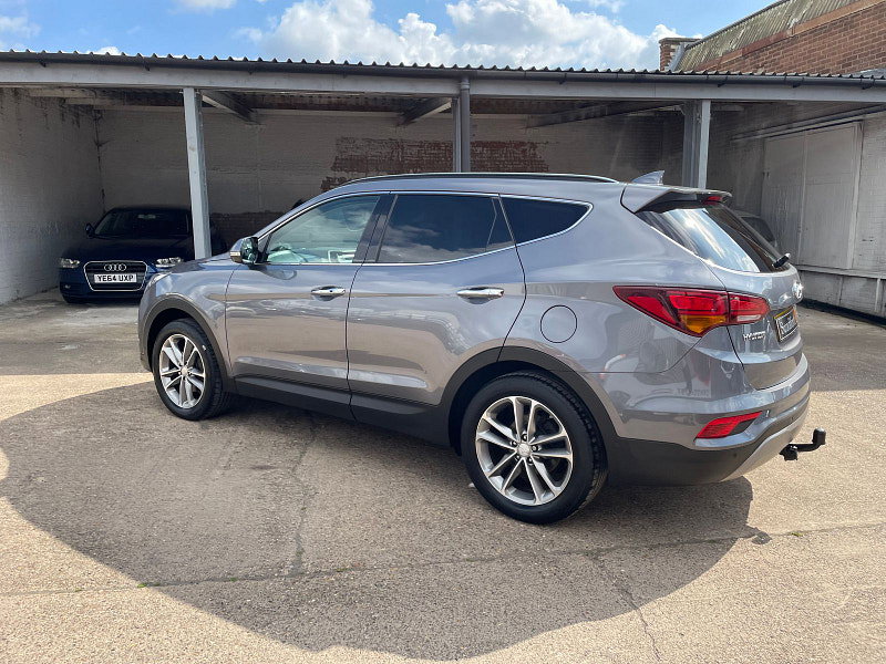 Hyundai Santa Fe 2.2 CRDi Blue Drive Premium SE SUV 5dr Diesel Manual 4WD Euro 6 (s/s) (7 Seat) (200 ps) Full Heated Leather 5dr Manual 2026