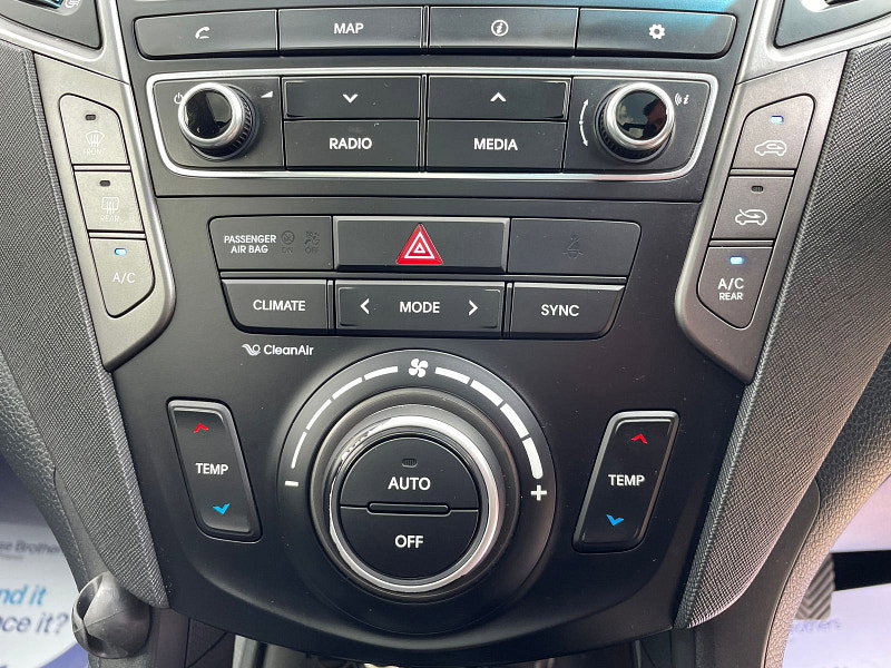 Hyundai Santa Fe 2.2 CRDi Blue Drive Premium SE SUV 5dr Diesel Manual 4WD Euro 6 (s/s) (7 Seat) (200 ps) Full Heated Leather 5dr Manual 2026