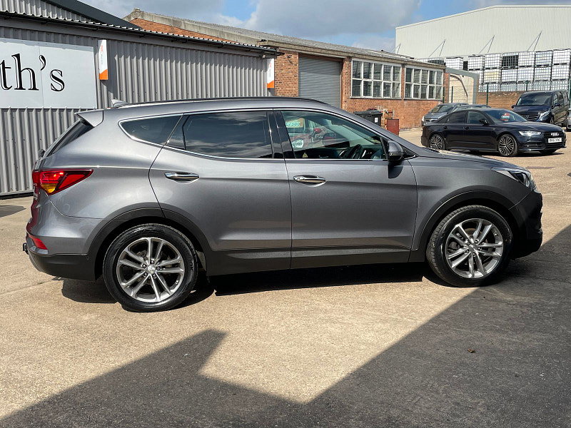 Hyundai Santa Fe 2.2 CRDi Blue Drive Premium SE SUV 5dr Diesel Manual 4WD Euro 6 (s/s) (7 Seat) (200 ps) Full Heated Leather 5dr Manual 2026