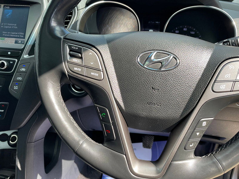 Hyundai Santa Fe 2.2 CRDi Blue Drive Premium SE SUV 5dr Diesel Manual 4WD Euro 6 (s/s) (7 Seat) (200 ps) Full Heated Leather 5dr Manual 2026