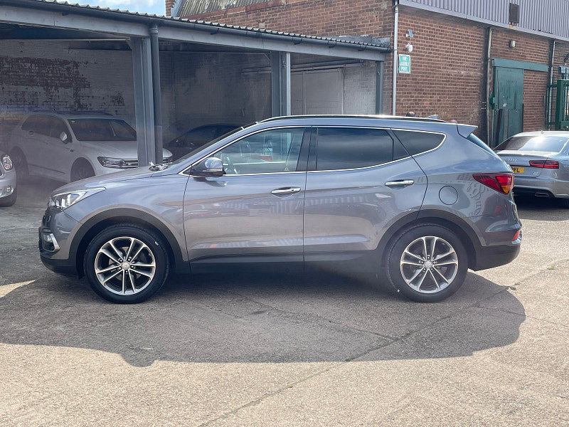 Hyundai Santa Fe 2.2 CRDi Blue Drive Premium SE SUV 5dr Diesel Manual 4WD Euro 6 (s/s) (7 Seat) (200 ps) Full Heated Leather 5dr Manual 2026