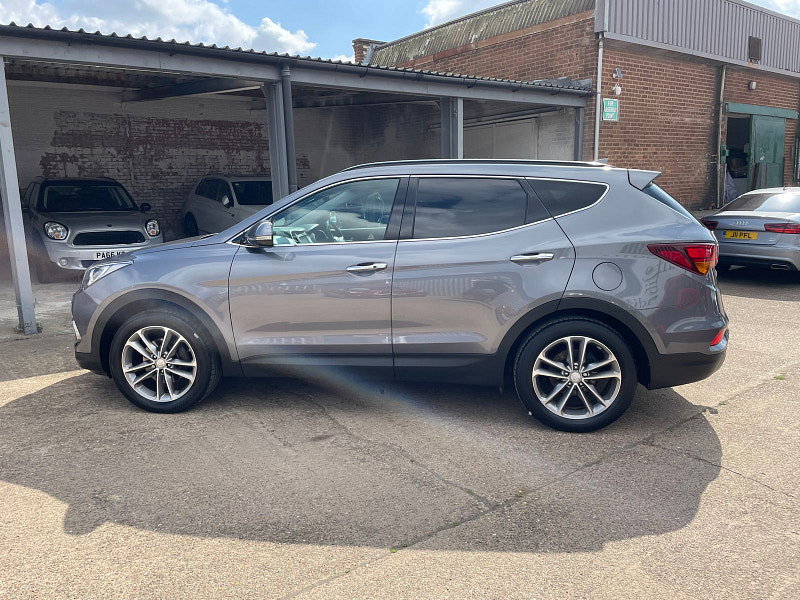 Hyundai Santa Fe 2.2 CRDi Blue Drive Premium SE SUV 5dr Diesel Manual 4WD Euro 6 (s/s) (7 Seat) (200 ps) Full Heated Leather 5dr Manual 2026