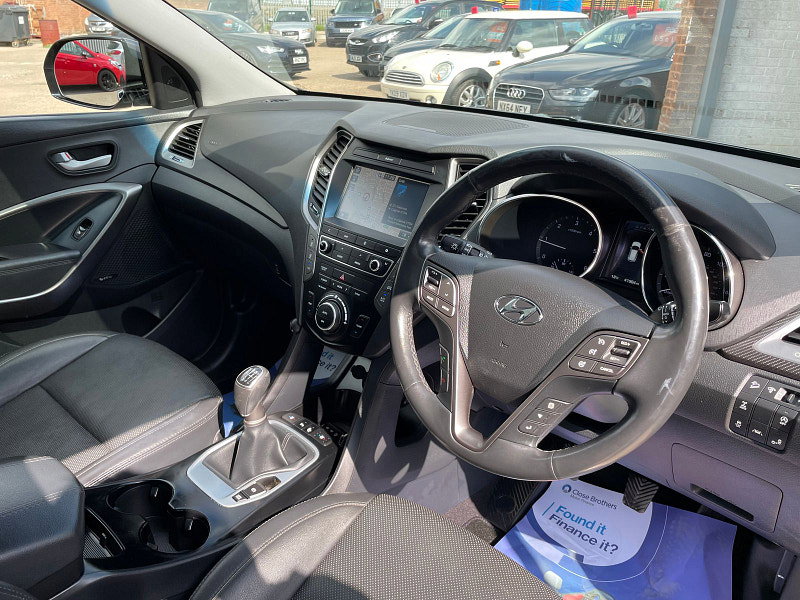 Hyundai Santa Fe 2.2 CRDi Blue Drive Premium SE SUV 5dr Diesel Manual 4WD Euro 6 (s/s) (7 Seat) (200 ps) Full Heated Leather 5dr Manual 2026