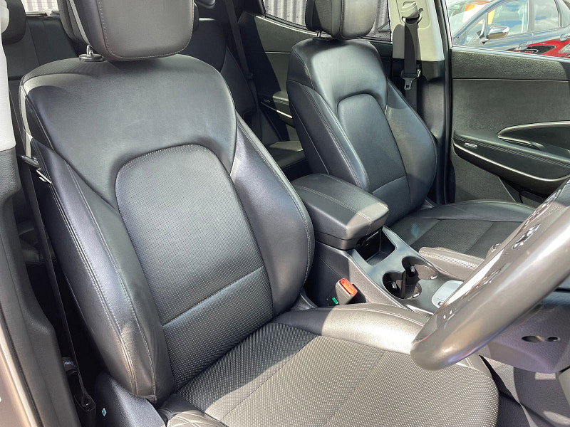 Hyundai Santa Fe 2.2 CRDi Blue Drive Premium SE SUV 5dr Diesel Manual 4WD Euro 6 (s/s) (7 Seat) (200 ps) Full Heated Leather 5dr Manual 2026