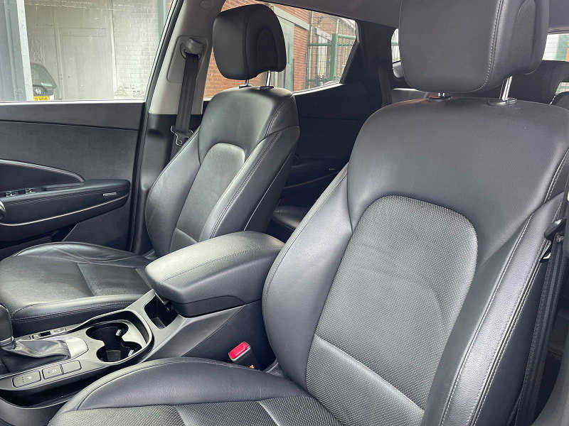Hyundai Santa Fe 2.2 CRDi Premium SUV 5dr Diesel Auto 4WD Euro 5 (5 seat) (194 bhp) 5dr Automatic 2026