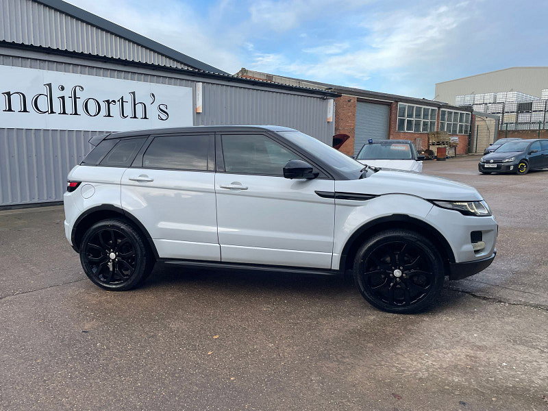 Land Rover Range Rover Evoque 2.2 SD4 Dynamic SUV 5dr Diesel Auto 4WD Euro 5 (s/s) (190 ps) 5dr Automatic 2026