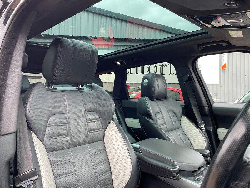 Land Rover Range Rover Sport 3.0 SD V6 Autobiography Dynamic SUV 5dr Diesel Auto 4WD Euro 6 (s/s) (306 ps) 5dr Automatic 2026