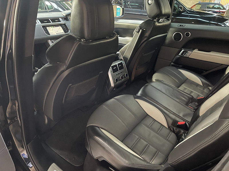 Land Rover Range Rover Sport 3.0 SD V6 Autobiography Dynamic SUV 5dr Diesel Auto 4WD Euro 6 (s/s) (306 ps) 5dr Automatic 2026