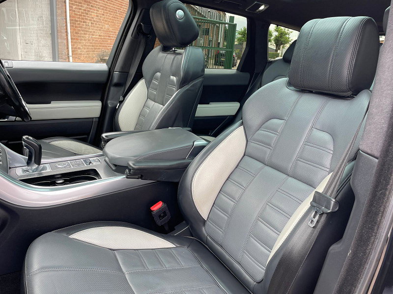 Land Rover Range Rover Sport 3.0 SD V6 Autobiography Dynamic SUV 5dr Diesel Auto 4WD Euro 6 (s/s) (306 ps) 5dr Automatic 2026